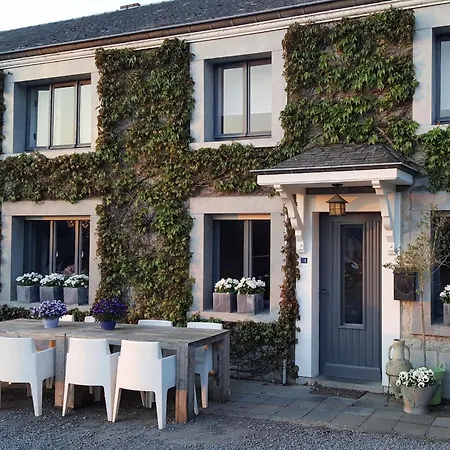 Charming Garden For 6 Weris