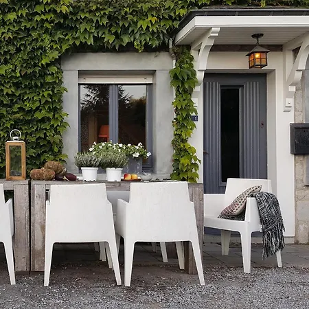 Charming Garden For 6 *