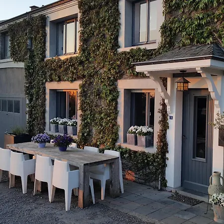 Charming Garden For 6 *