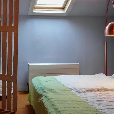Holiday home Charming Garden For 6 *