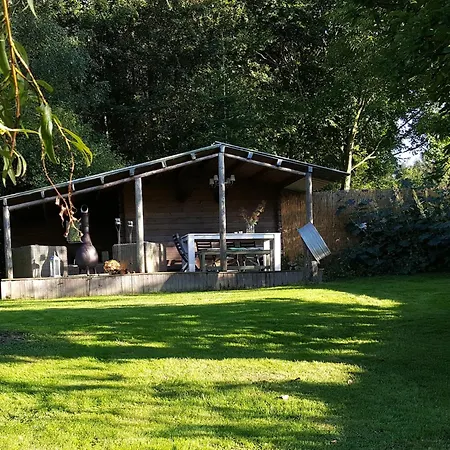 Charming Garden For 6 Weris