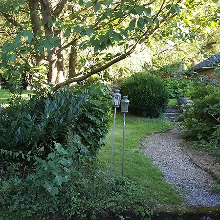 Charming Garden For 6 Dom wakacyjny