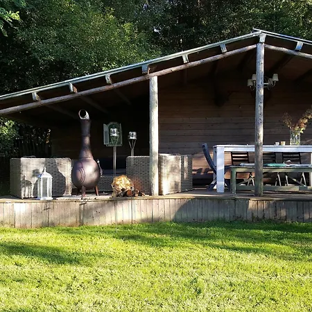 Charming Garden For 6 *